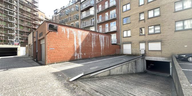 Garage te huur in Jozef-Nellenslaan 135, 8300 Knokke