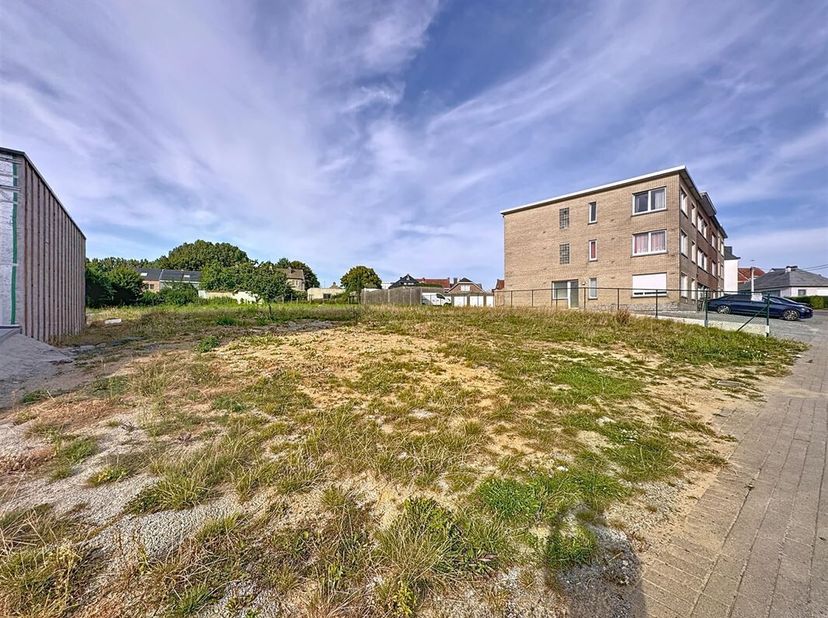 Dilbeek - Bouwgrond ideaal gelegen in een residentiële en groene omgeving - Perceel van 836,25 m², met een mooie configuratie van 7,04 meter voorgevel