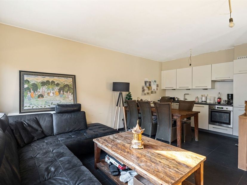 Charmant appartement in het centrum van Wachtebeke ideaal voor starters of investeerders!<br />
Dit instapklare appartement verwelkomt u met een licht