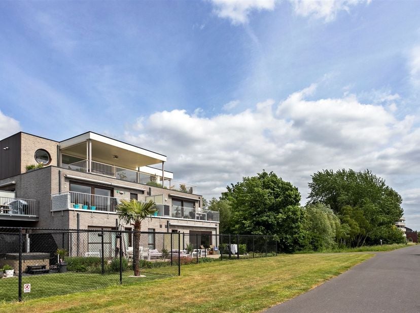 Appartement te koop in Steenbakkerijen 30 bus 4,
                    2845 Niel
