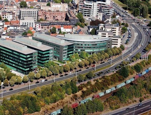                                         Bureaux à louer à Berchem, € 6.952,50
