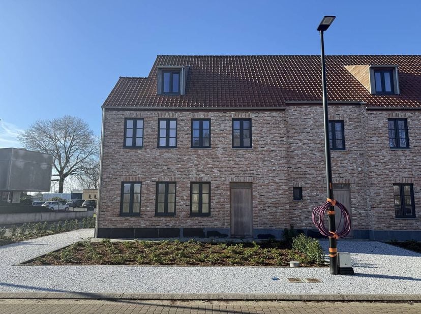Huis te koop in Jagersstraat 1 bus A,
                    8790 Waregem