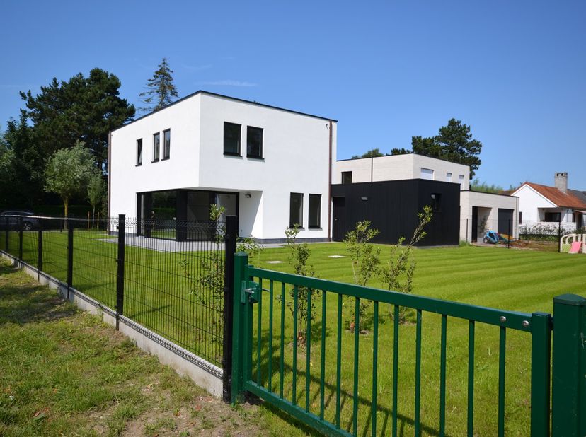 Huis te koop in Veurnelaan 13 - A,
                    8670 Sint-Idesbald