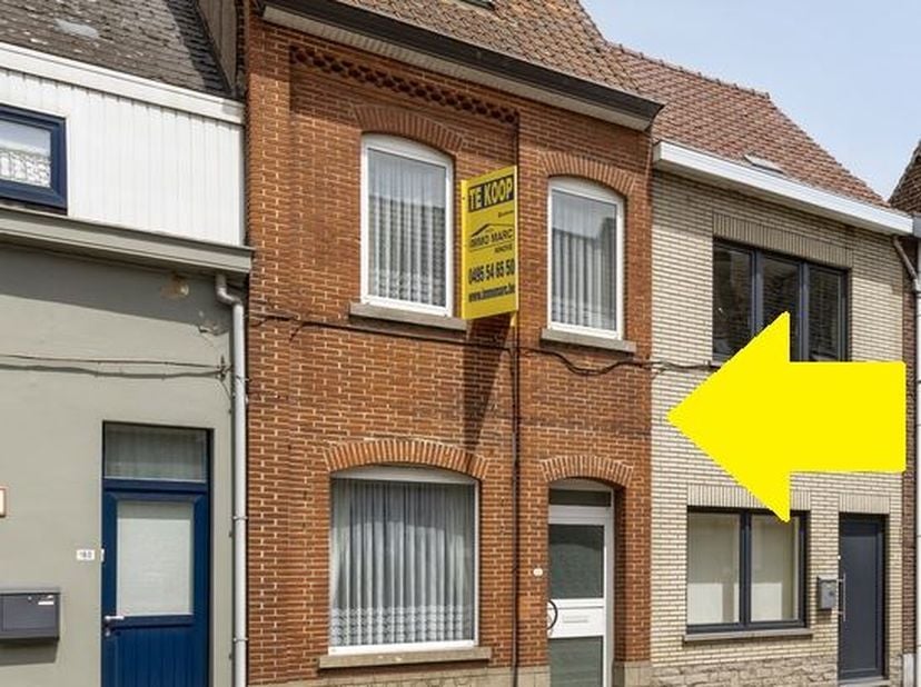 Nabij het centrum, scholen, openbaar vervoer, diverse buurtwinkels goed gelegen VERZORGDE BURGERWONING met terras en tuin, garage (via inrit achteraan
