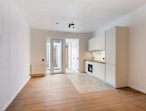                                         Gelijkvloers app. te huur in Leuven, € 995
