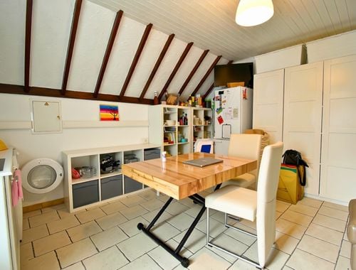                                         Studio à louer à Sint-Pieters-Leeuw, € 550
