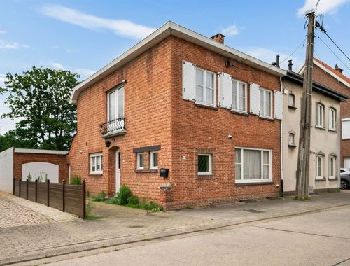                                         Eengezinswoning te koop in Lier, € 335.000
