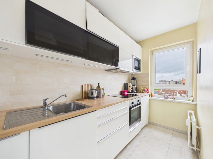 Quartier Cinquantenaire | Studio pour investissement ou première occupation ! <br />
À 2 pas de Schuman et d'une entrée du Parc Cinquantenaire, superb