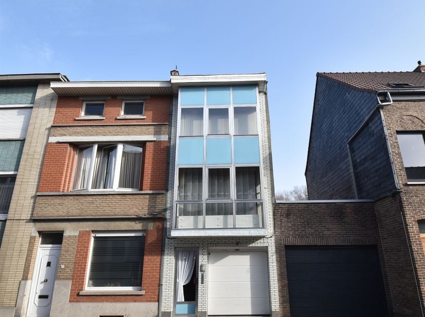 Huis te koop in Julius En Maurits Sabbestraat 20,
                    8930 Menen