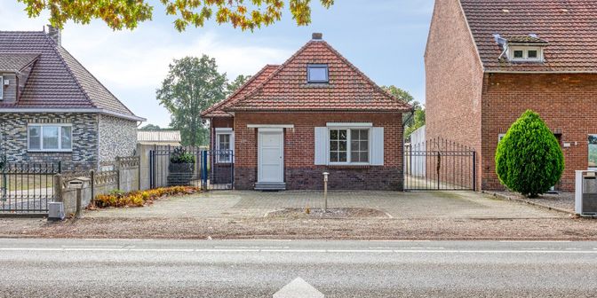 Huis te koop in Diestersteenweg 336, 3680 Maaseik
