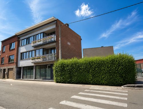                                         Commercieel Gebouw te koop in Marcinelle, € 138.000
