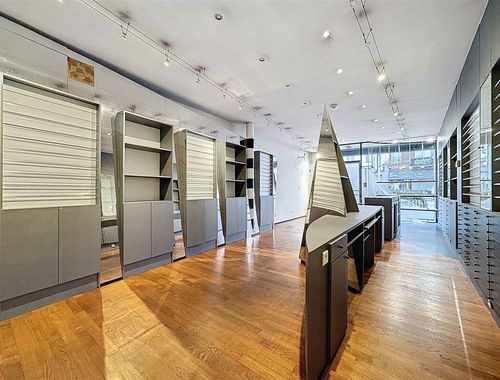                                         Rez-de-chaussée commercial à louer à Vilvoorde, € 1.400
