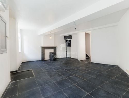                                         Woning te huur in Charleroi, € 700
