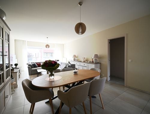                                         Appartement à louer à Roeselare, € 825
