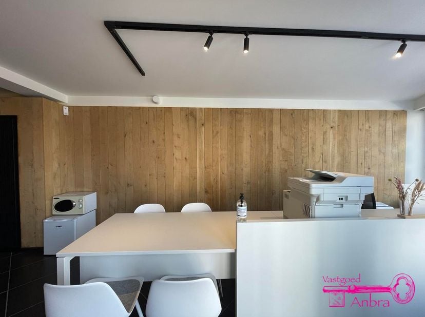 Bien professionnel à vendre
                    à 8720 Dentergem