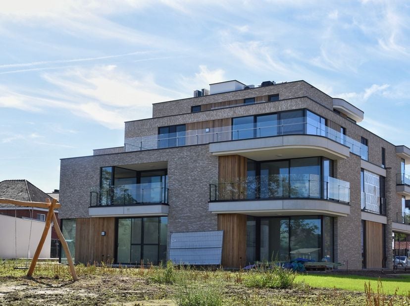 Project in Holt 137,
                    3740 Beverst