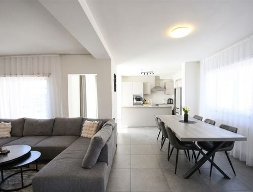                                         Appartement à louer à Sint-Niklaas, € 850
