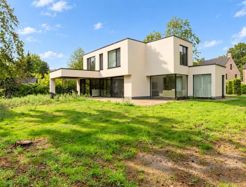                                         Villa à vendre à Sint-Job-in-'t-Goor, € 949.000
