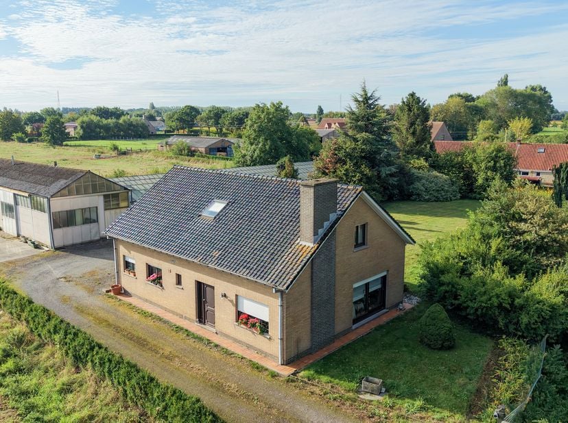 Huis te koop in Tempeliersstraat 8,
                    9850 Vosselare