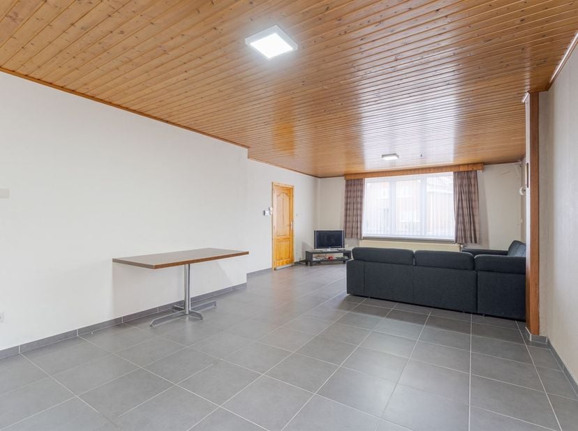 Locatie<br />
: <br />
Deze woning bevindt zich in Paal, een deelgemeente van Beringen, gekend om haar uitstekende bereikbaarheid. Winkels, scholen,