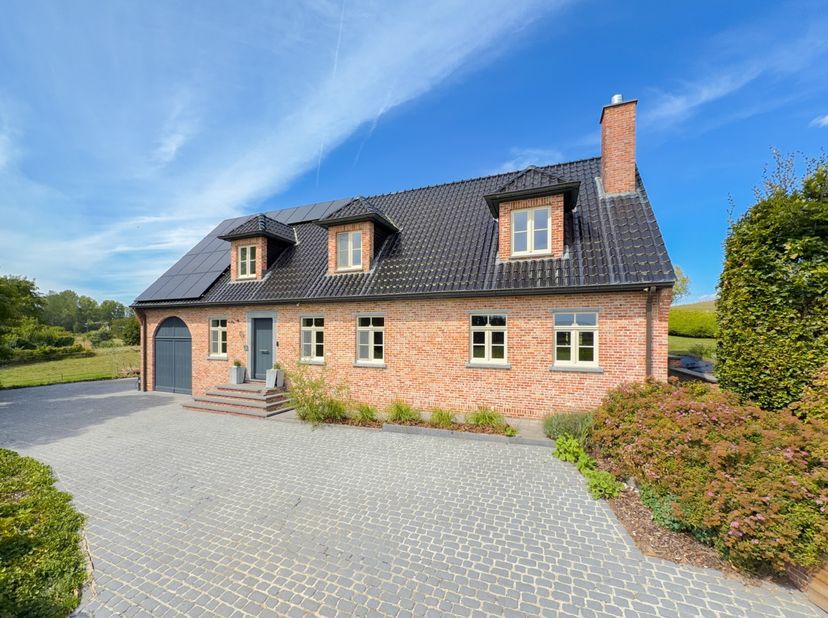 Huis te koop in Korreelstraat 3,
                    9500 Geraardsbergen