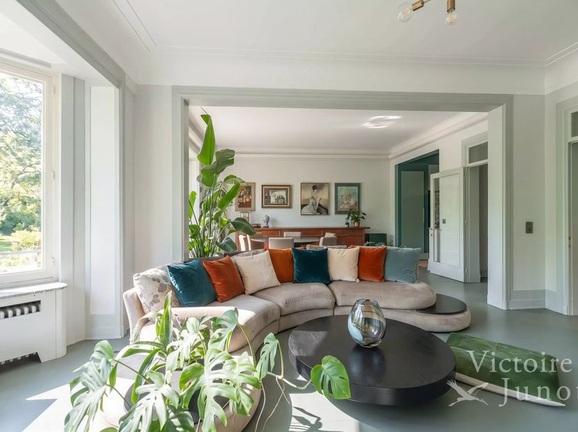 Goed gepresenteerd door Alexandra Dewitte Tel: 0473/84.61.61 of alexandra.dewitte@victoire.be<br />
Exclusief - Victoire-Junot biedt u in Brussel, wij
