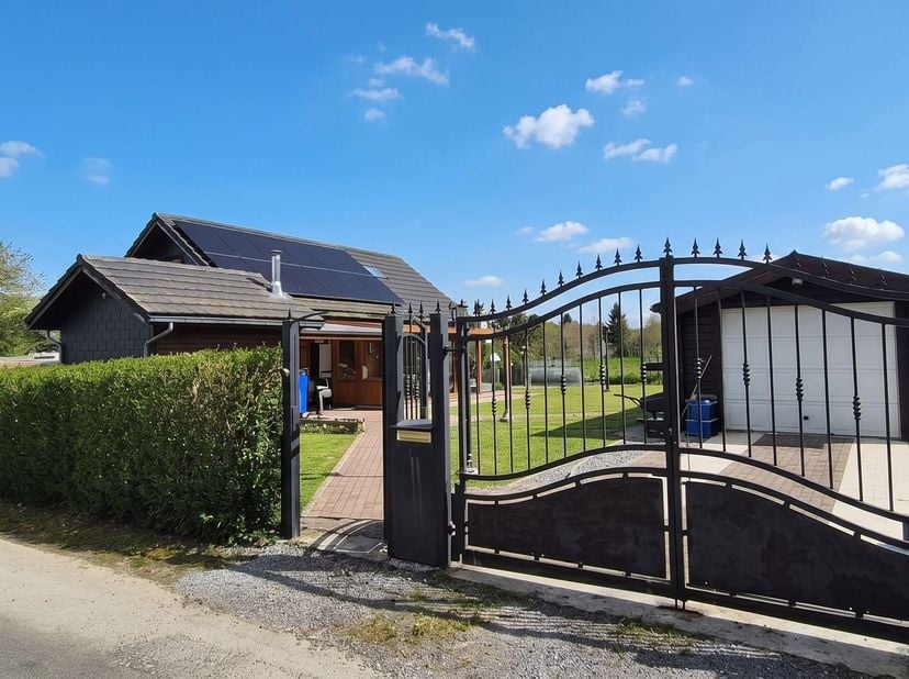 À Vendre : Maison 4 façades 3 chambres avec garage et jardin ! <br />
Découvrez cette belle maison située dans le Parc résidentiel "Le Bosquet" au num