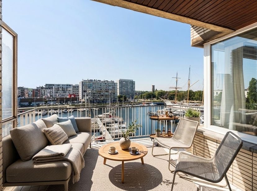 Gelegen aan de Vindictievelaan in het bruisende Oostende, biedt dit ruime appartement de ideale combinatie van comfort en functionaliteit.<br />
<br /