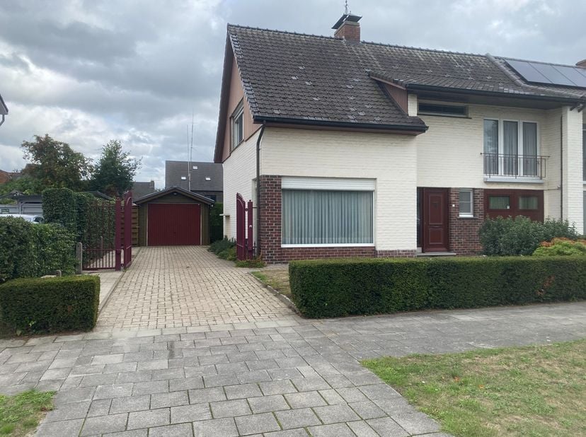 Huis te koop in Ooievaarslaan 19,
                    9060 Zelzate