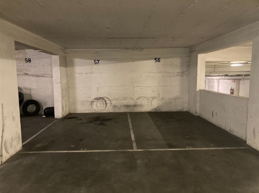 Garage à vendre
                    à 2000 Antwerpen