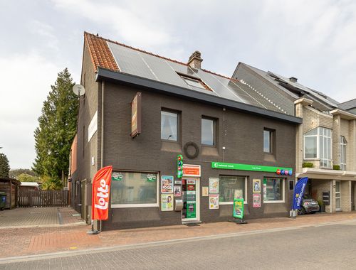                                         Usage mixte à vendre à Zandhoven, € 825.000

