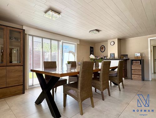                                         Maison à vendre à Hulste, € 349.000
