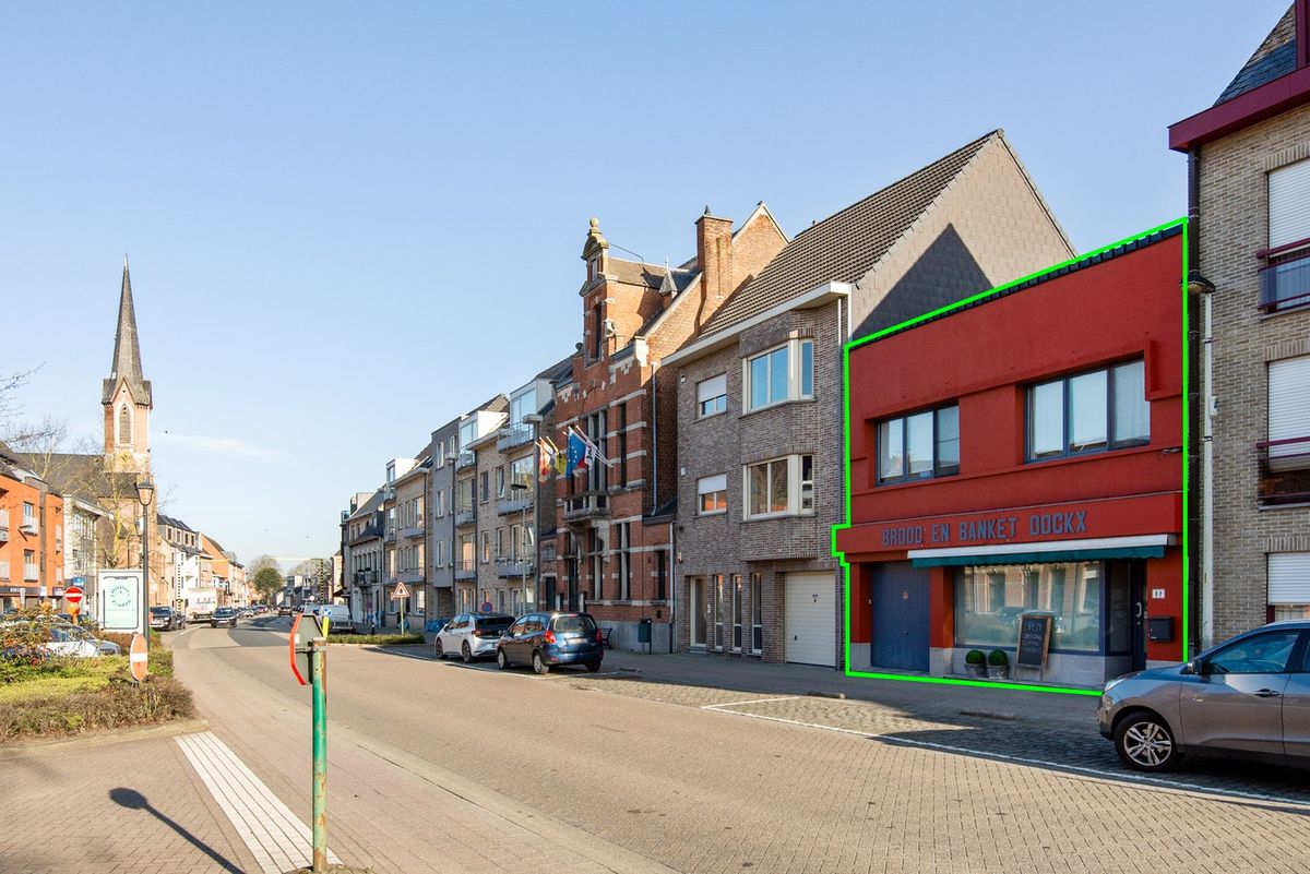 Handelspand met woonst te koop