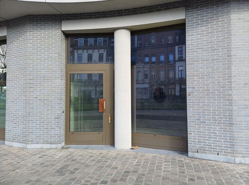 Bien professionnel à vendre
                    à 2000 Antwerpen