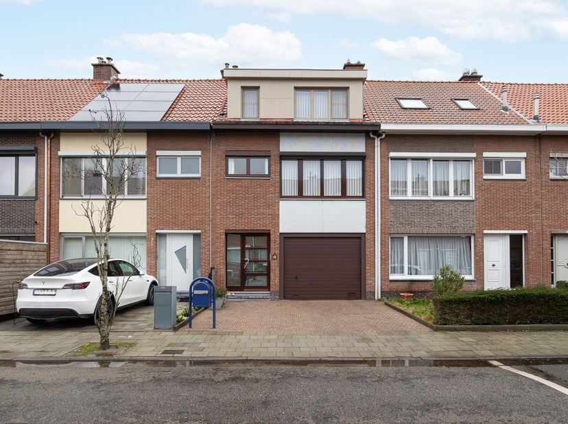"Depuis 1974, mes parents se sont installés dans le quartier du “Nachtegalenhof” et j’y ai passé mon enfance. Lorsque, 20 ans plus tard, j’ai eu l’occ