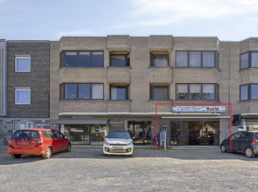 Bien professionnel à vendre
                    à 9870 Olsene