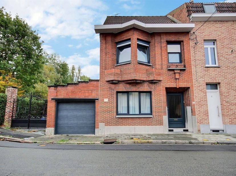 Maison Trois façades avec Garage et parking