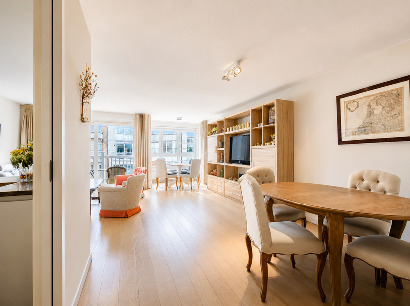 Ligging<br />
Gelegen in de Duinviooltjesstraat aan de Dumortierlaan te Knokke. Een makkelijke verbinding met het openbaar vervoer en op wandelafstand