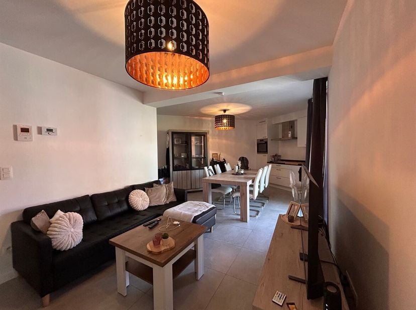Modern appartement met één slaapkamer en terras<br />
Ligging: Het appartement bevindt zich vlak bij het centrum van Turnhout, op korte afstand van sc