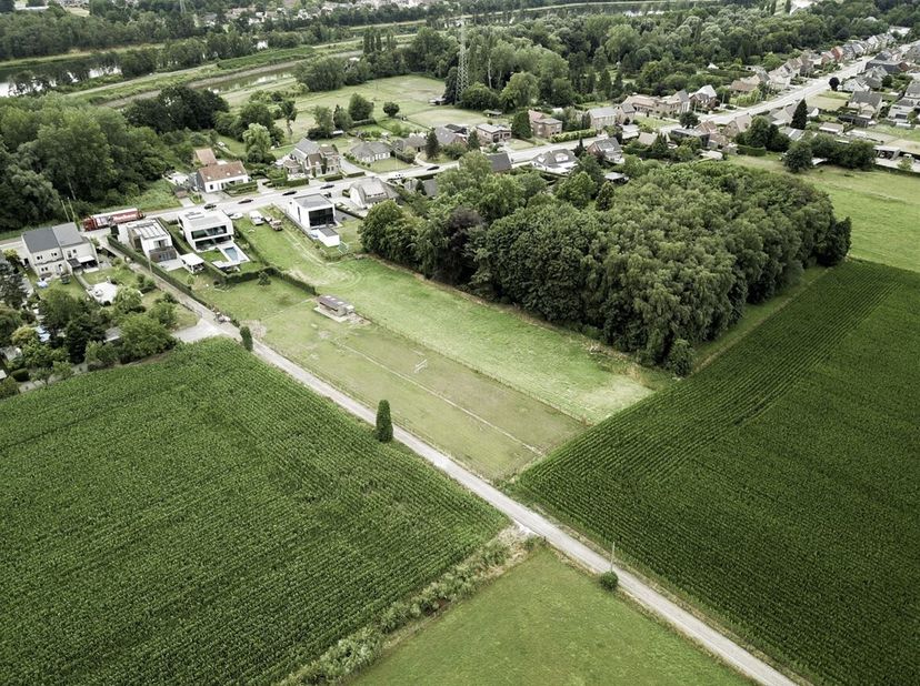 Terrain à vendre
                    à 2500 Lier