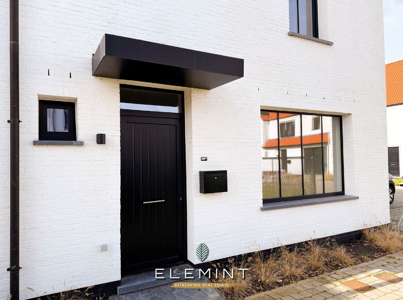 Luxe BEN-woning met 5 slaapkamers op een mooi perceel in rustige doodlopende straat.<br />
In een rustige doodlopende straat bevindt zich deze splinte