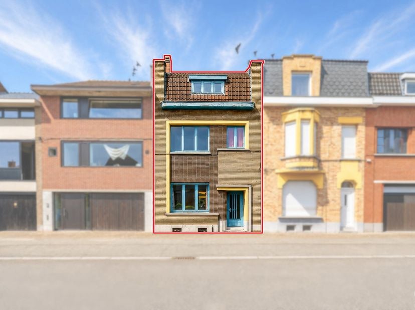 À la recherche d'une spacieuse maison familiale de + de 160M2, pleine de charme ?<br />
L'agence Leclercq vous propose cette habitation de caractère q