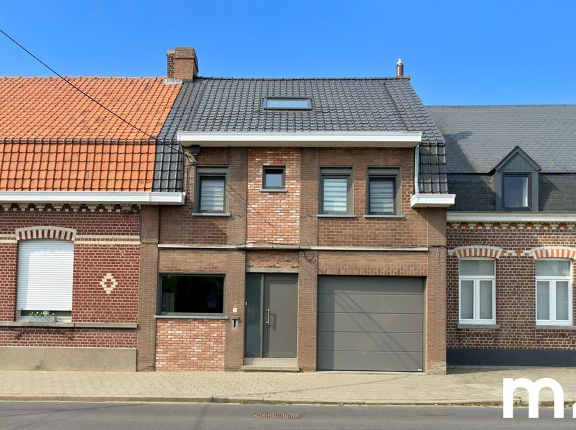 Huis te koop in Vierkeerstraat 57,
                    8551 Heestert