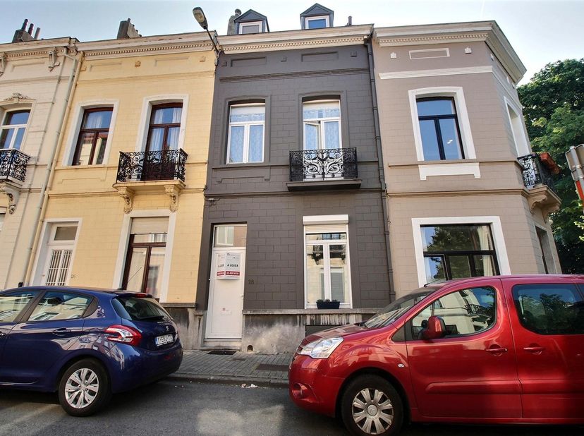 Etterbeek - Quartier Européen – Schuman / Jourdan | Maison 3 chambres avec extérieur<br />
Idéalement située à deux pas du Quartier Européen, entre Sc
