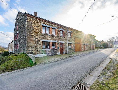                                         Villa-landhuis te koop in Mabompré, € 260.000
