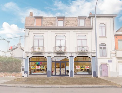                                         Kantoorgebouw te koop in Haine-Saint-Paul, € 149.999
