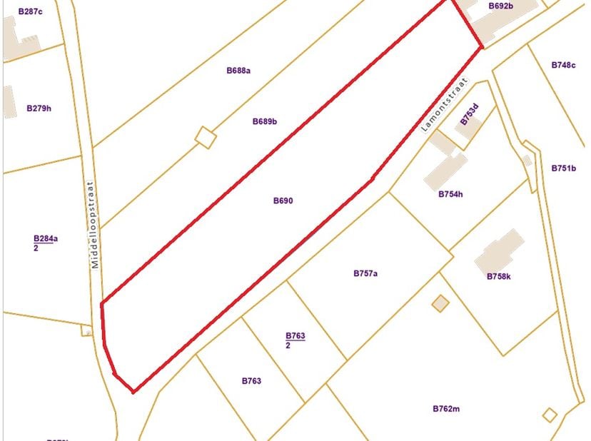 Grond te koop in Lamontstraat .,
                    9690 Kwaremont
