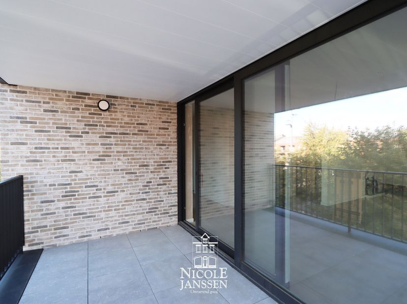 EXTRA ACTIE:<br />
Bij aankoop van een appartement krijgt u euro 5000 korting op de autostandplaats<br />
Mogelijkheid aankoop onder 6% BTW *<br />
*