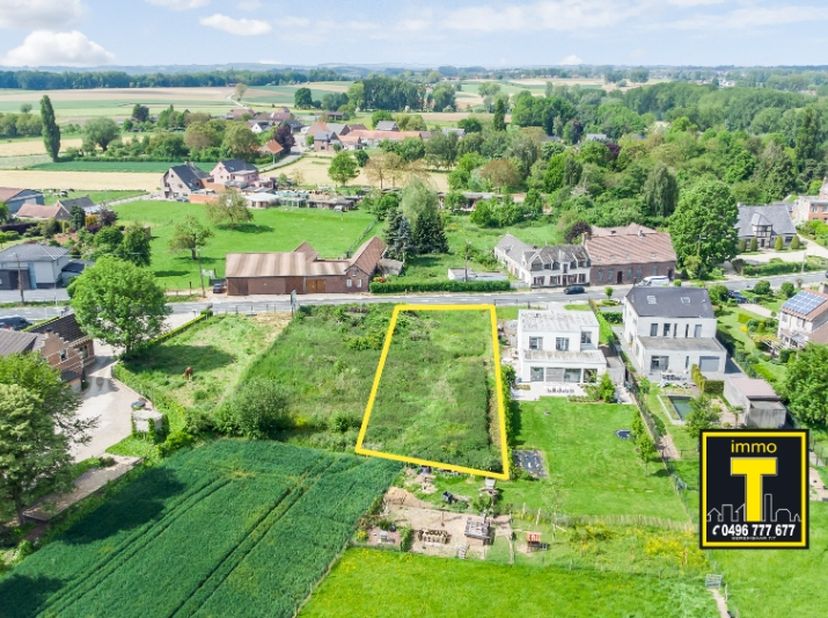 Terrain à vendre
                    à 9550 Herzele