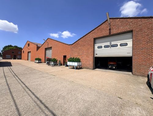                                        Entrepôt à vendre à Moorslede, € 500.000
